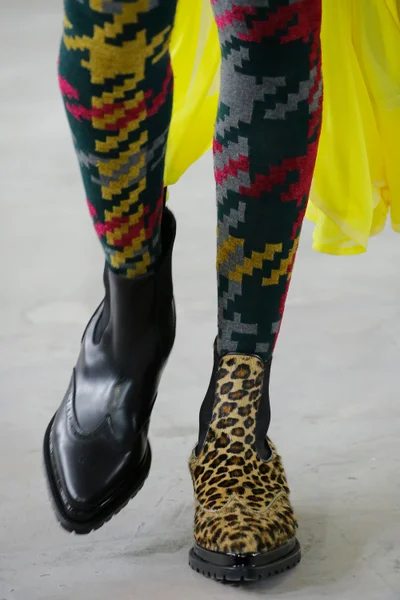 Look 24